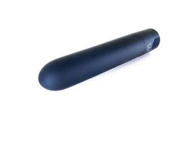 Eos â€šÃ„Ã¬ an extremely powerful small bullet vibrator with a warming feature (Color: Black)